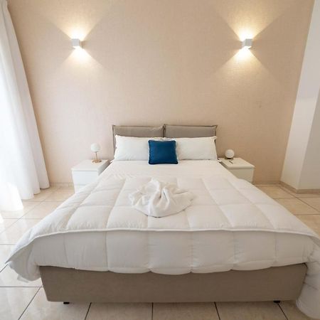 Chiaia Apartment San Pasquale By Dimorra Napoli Bagian luar foto
