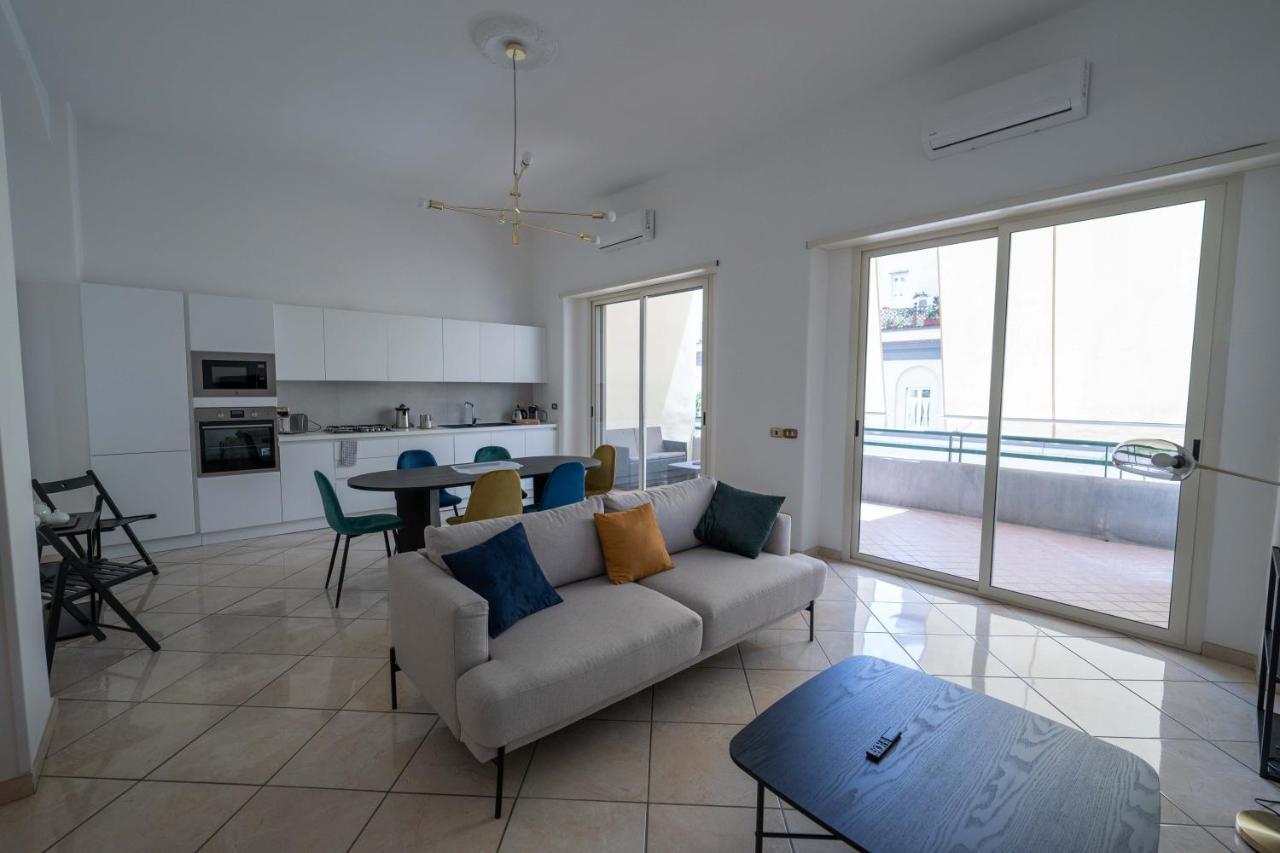 Chiaia Apartment San Pasquale By Dimorra Napoli Bagian luar foto