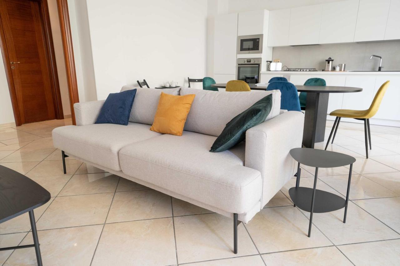 Chiaia Apartment San Pasquale By Dimorra Napoli Bagian luar foto