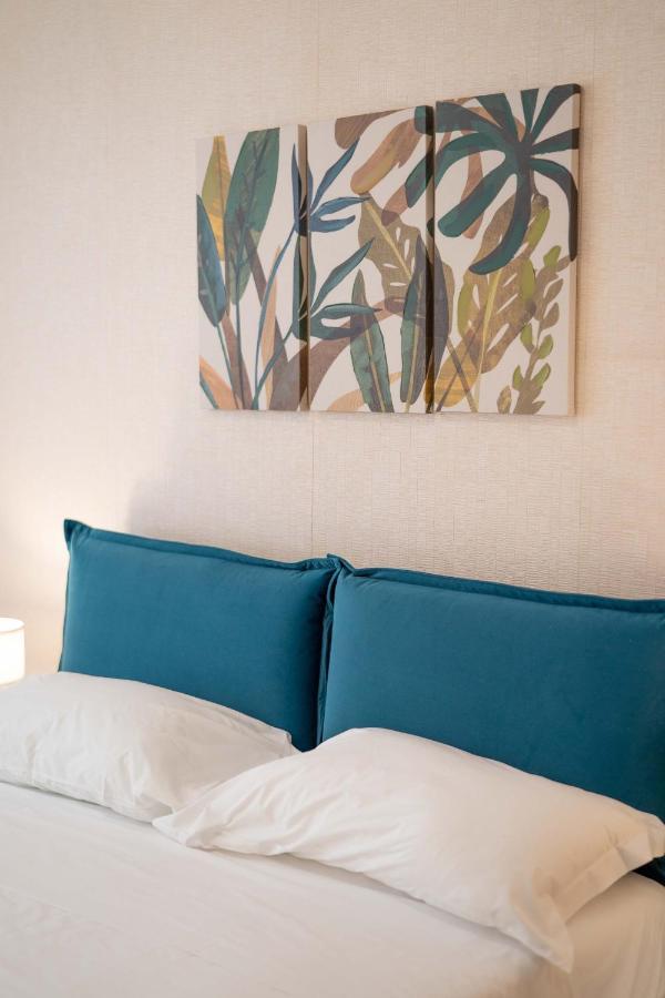 Chiaia Apartment San Pasquale By Dimorra Napoli Bagian luar foto