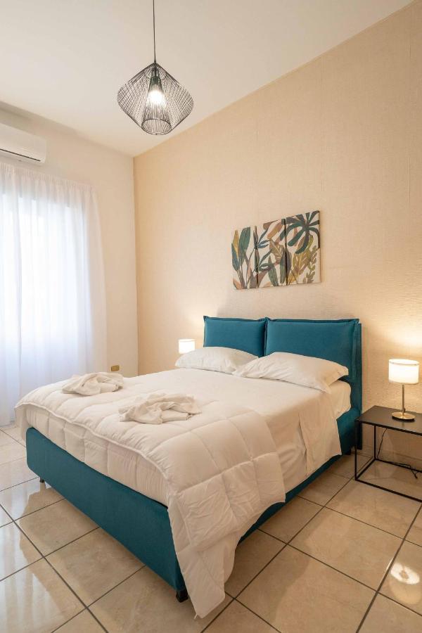 Chiaia Apartment San Pasquale By Dimorra Napoli Bagian luar foto